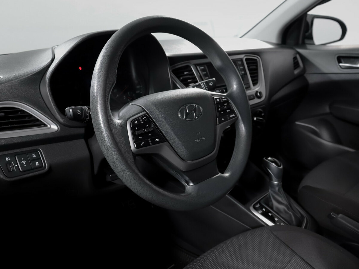 Hyundai Solaris с пробегом — 2020 год. Фото: #10