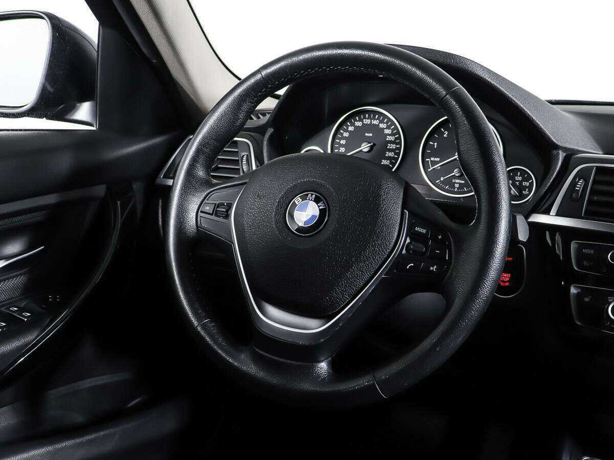 BMW 3 серии с пробегом — 2017 год. Фото: #14