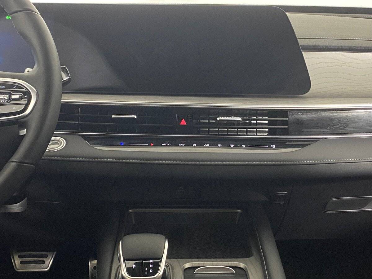 Chery Arrizo 8 с пробегом — 2023 год. Фото: #13