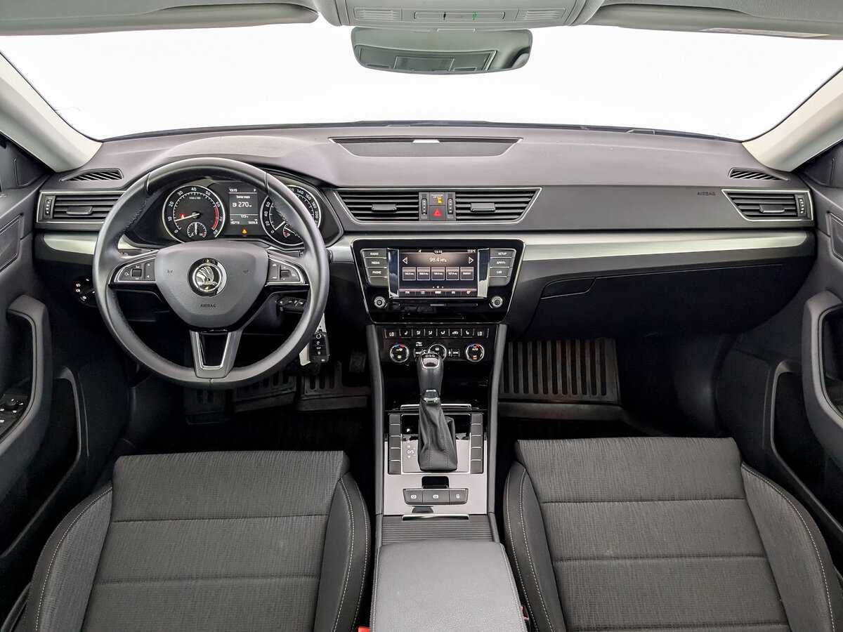 Skoda Superb с пробегом — 2019 год. Фото: #11
