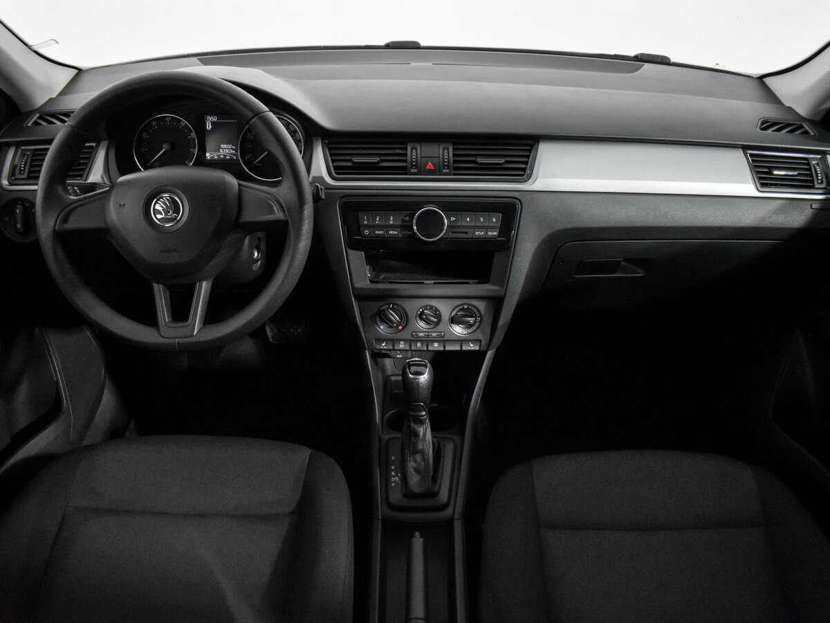 Skoda Rapid с пробегом — 2017 год. Фото: #10