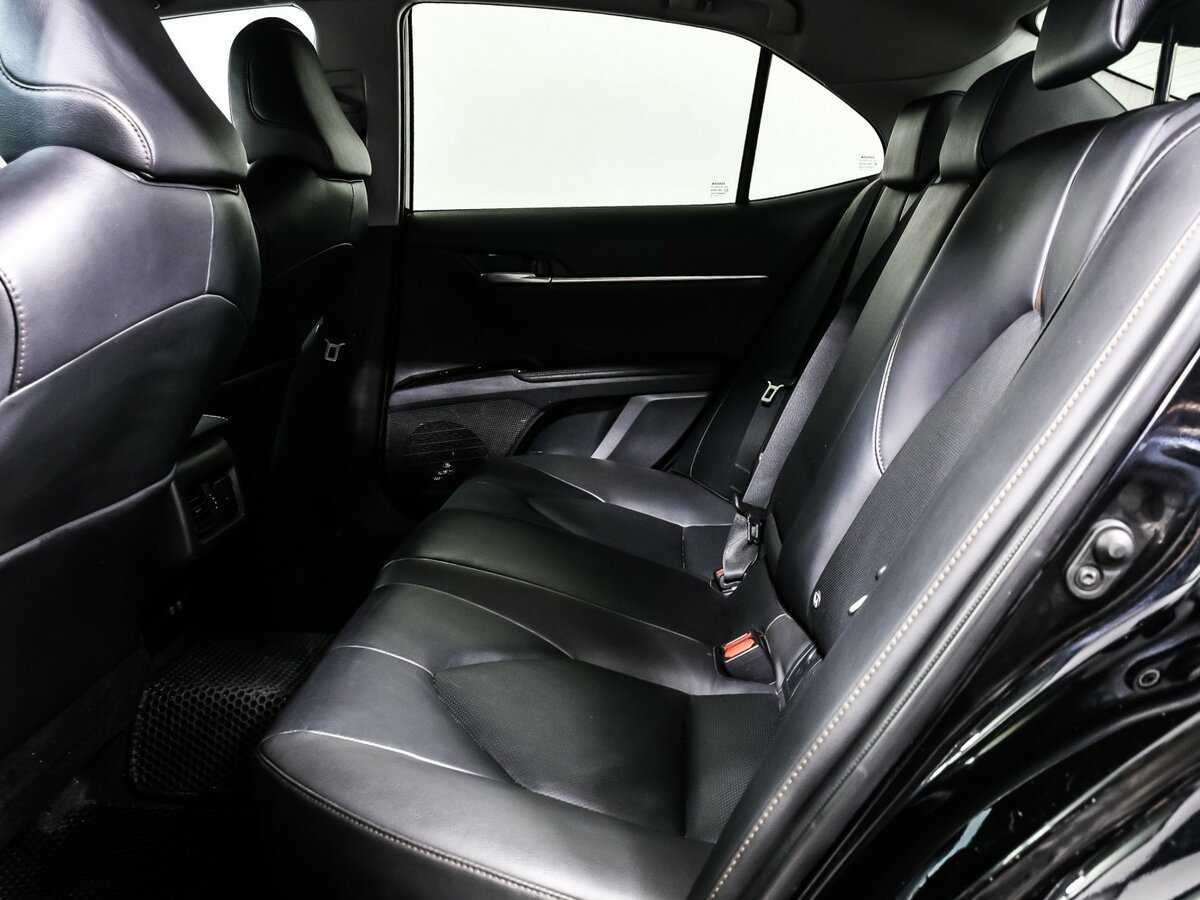 Toyota Camry с пробегом — 2019 год. Фото: #12