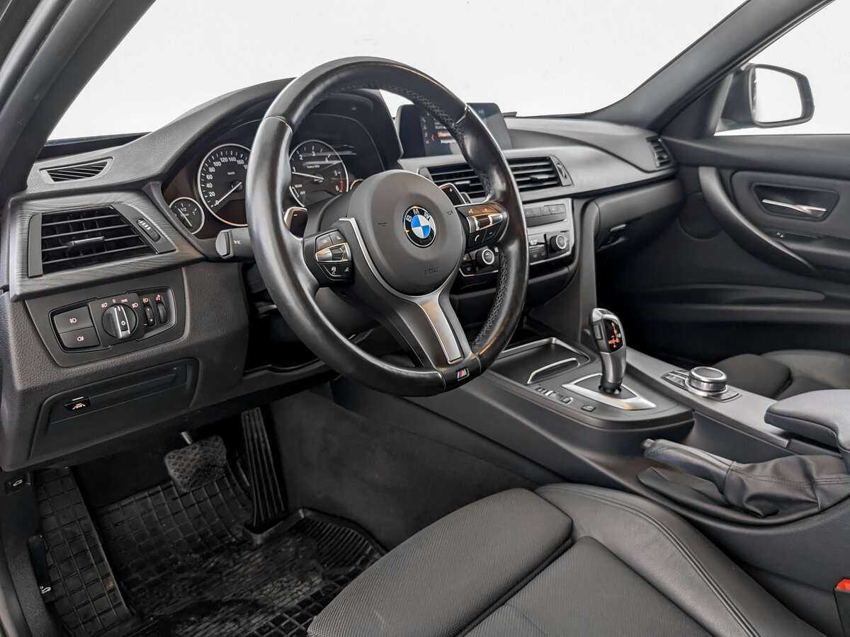 BMW 3 серии с пробегом — 2019 год. Фото: #12