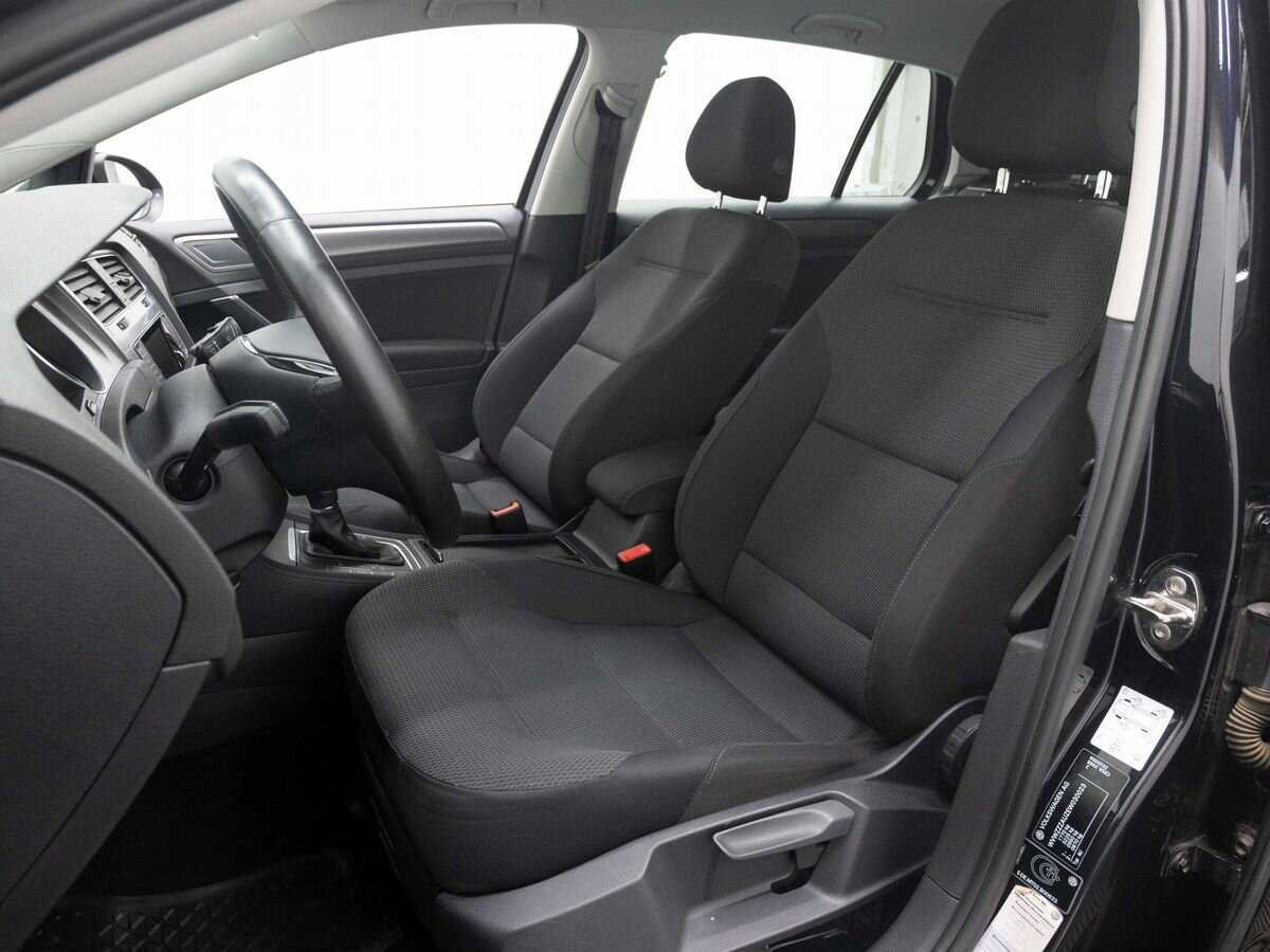 Volkswagen Golf с пробегом — 2013 год. Фото: #9