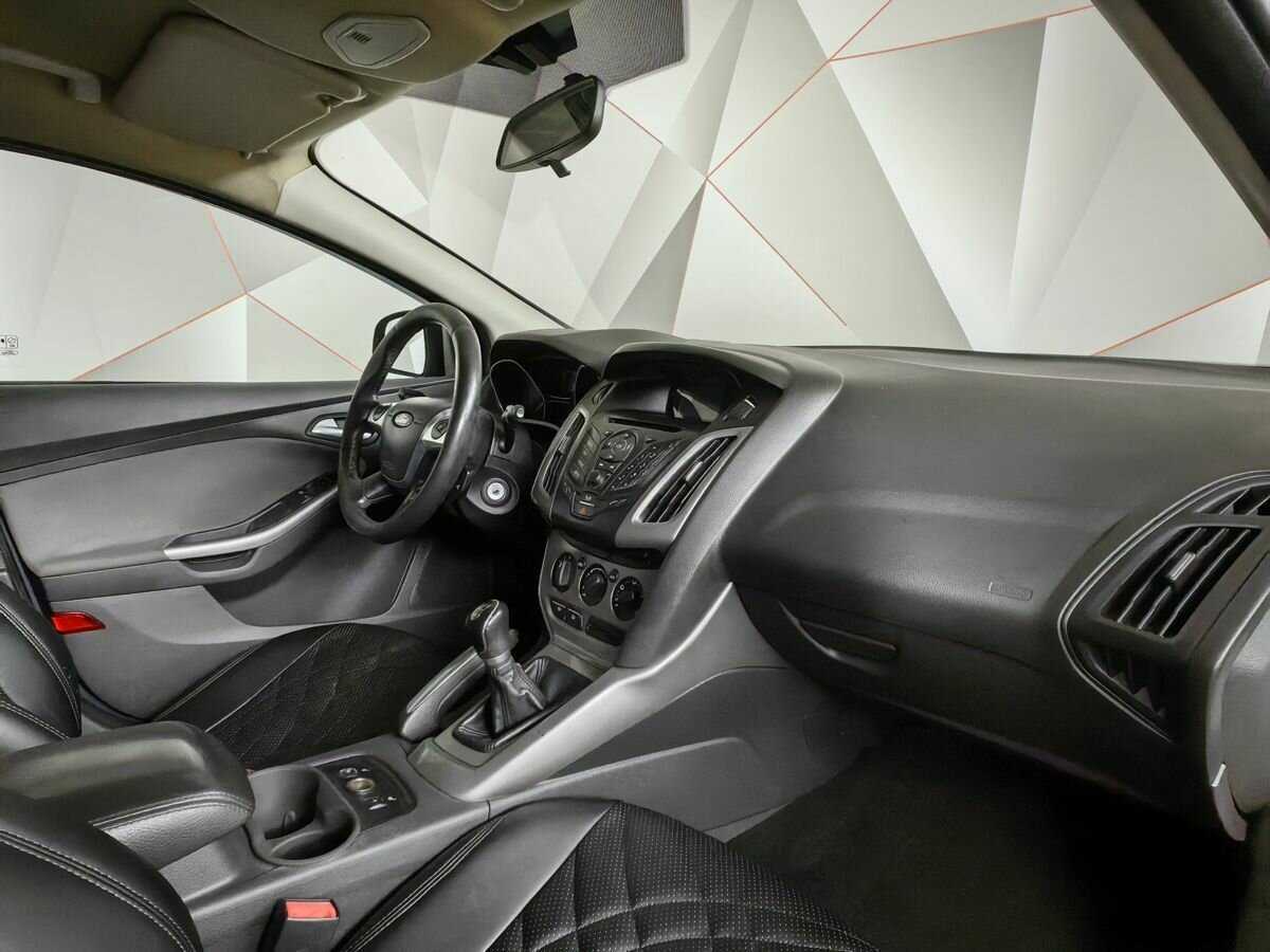 Ford Focus с пробегом — 2012 год. Фото: #7
