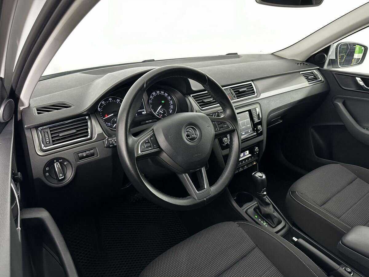 Skoda Rapid с пробегом — 2016 год. Фото: #8