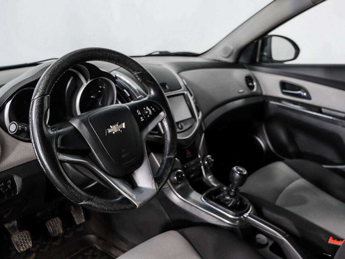 Chevrolet Cruze с пробегом — 2014 год. Фото: #8