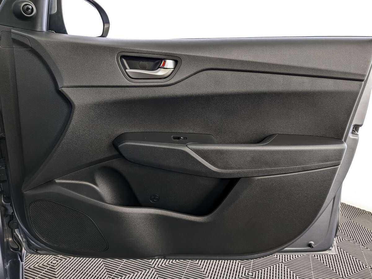 Hyundai Solaris с пробегом — 2019 год. Фото: #19
