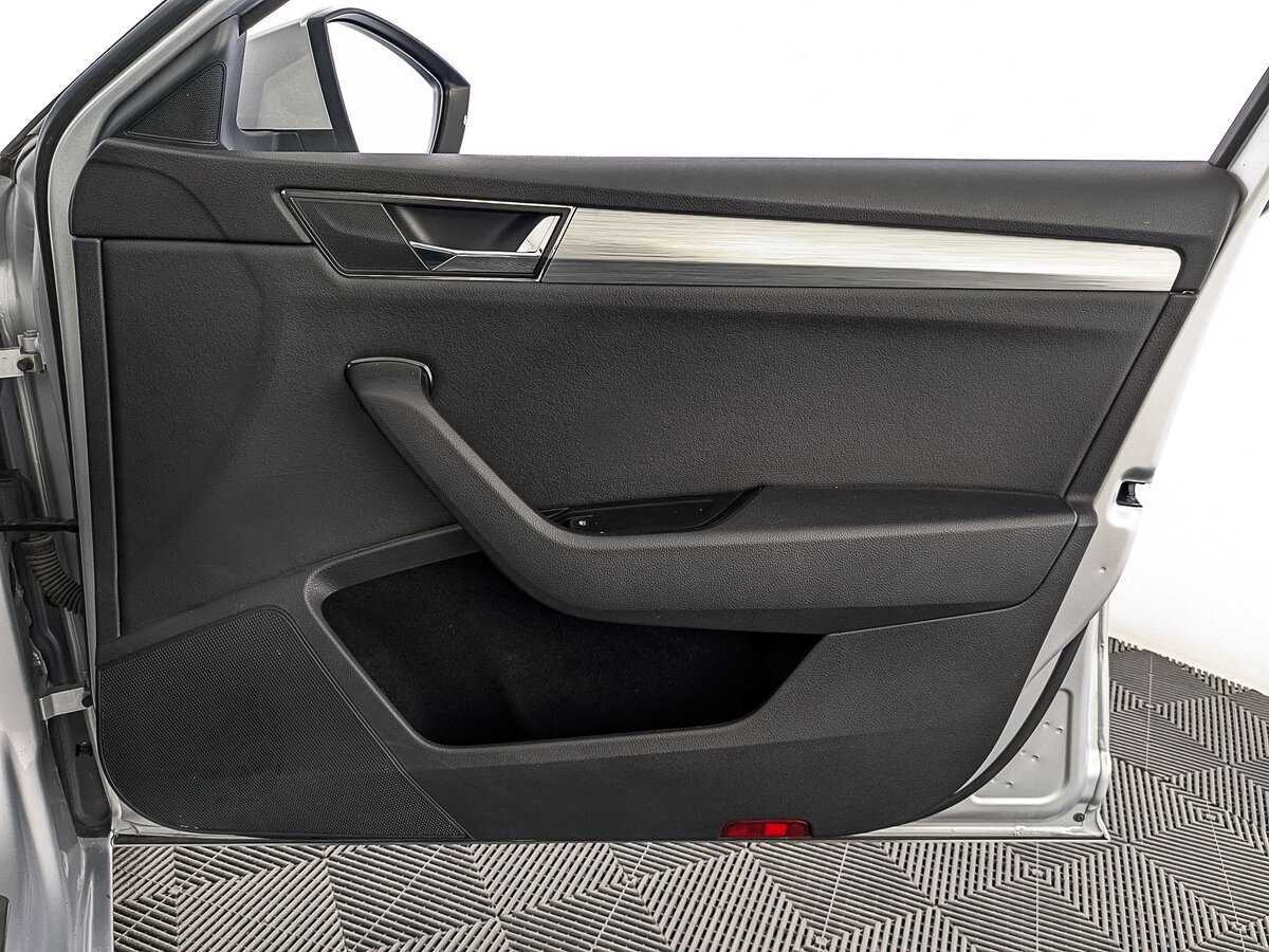 Skoda Superb с пробегом — 2021 год. Фото: #21