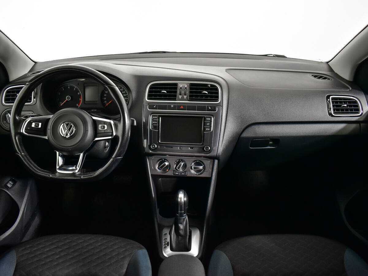 Volkswagen Polo с пробегом — 2019 год. Фото: #11