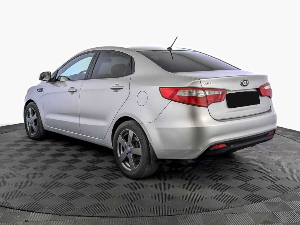 Kia Rio с пробегом — 2014 год. Фото: #6