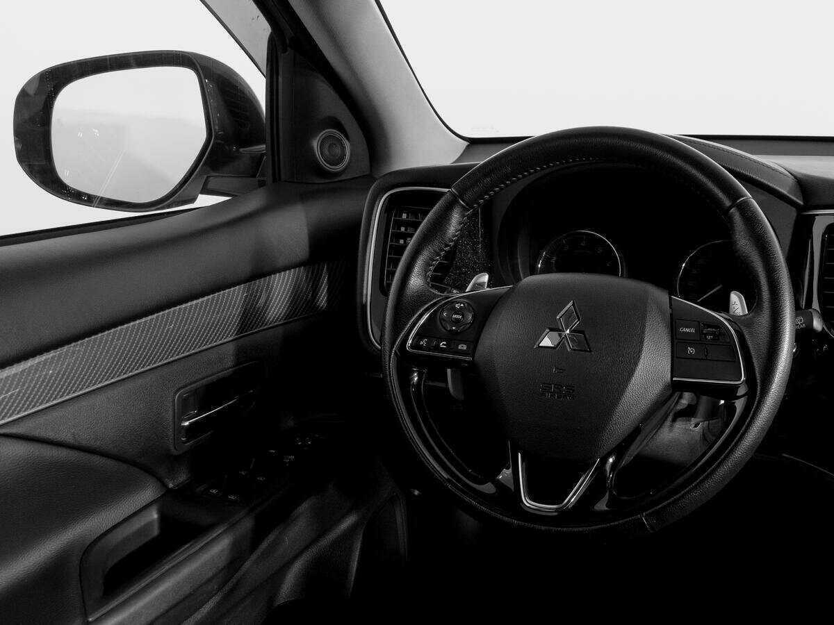 Mitsubishi Outlander с пробегом — 2021 год. Фото: #14