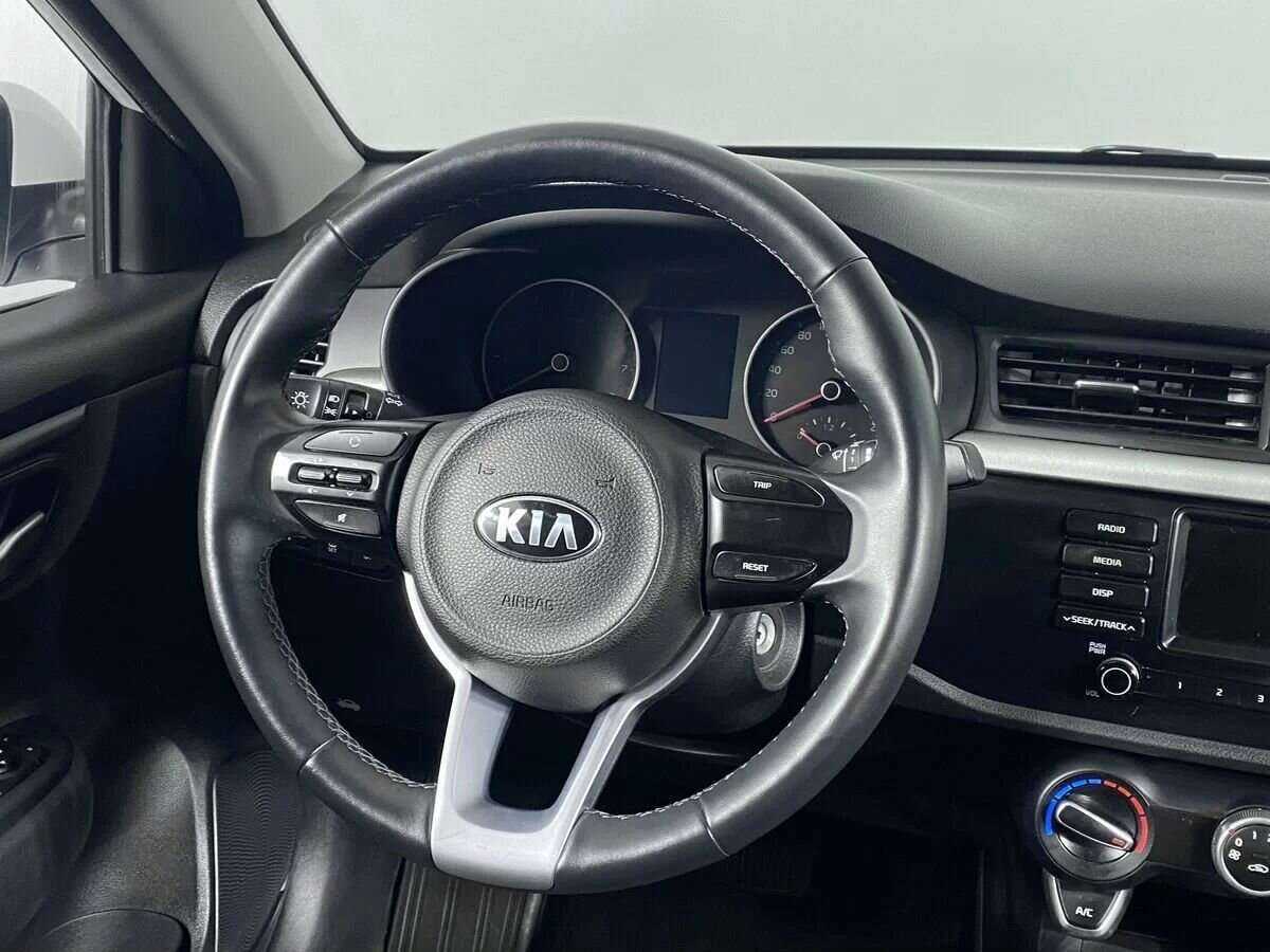 Kia Rio с пробегом — 2020 год. Фото: #9