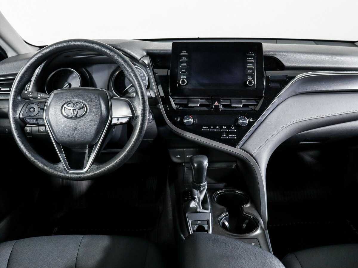 Toyota Camry с пробегом — 2021 год. Фото: #8
