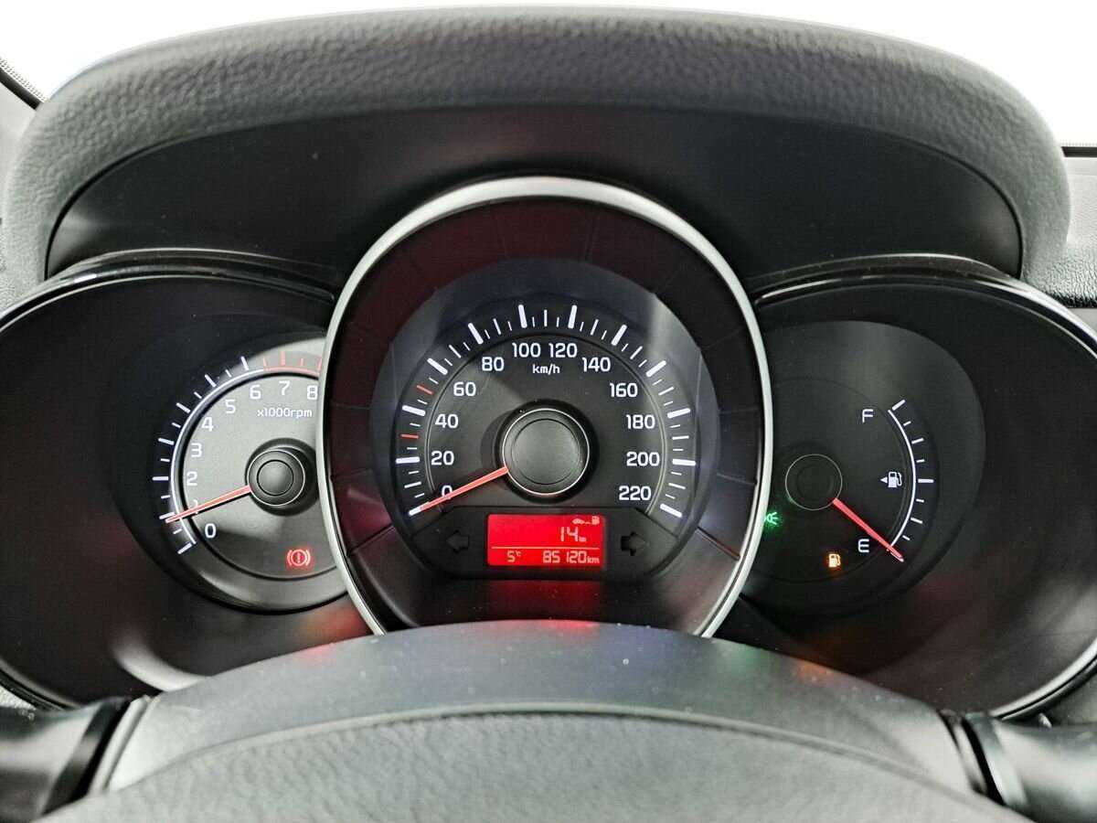 Kia Rio с пробегом — 2017 год. Фото: #10