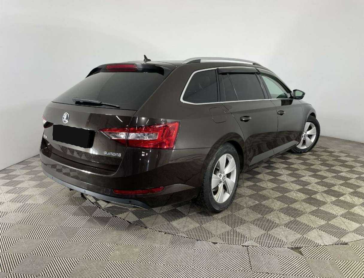 Skoda Superb с пробегом — 2016 год. Фото: #4