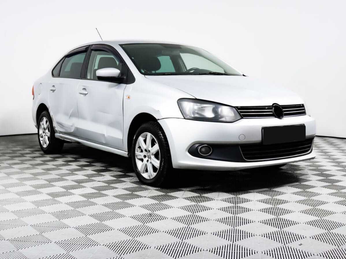 Volkswagen Polo с пробегом — 2012 год. Фото: #2