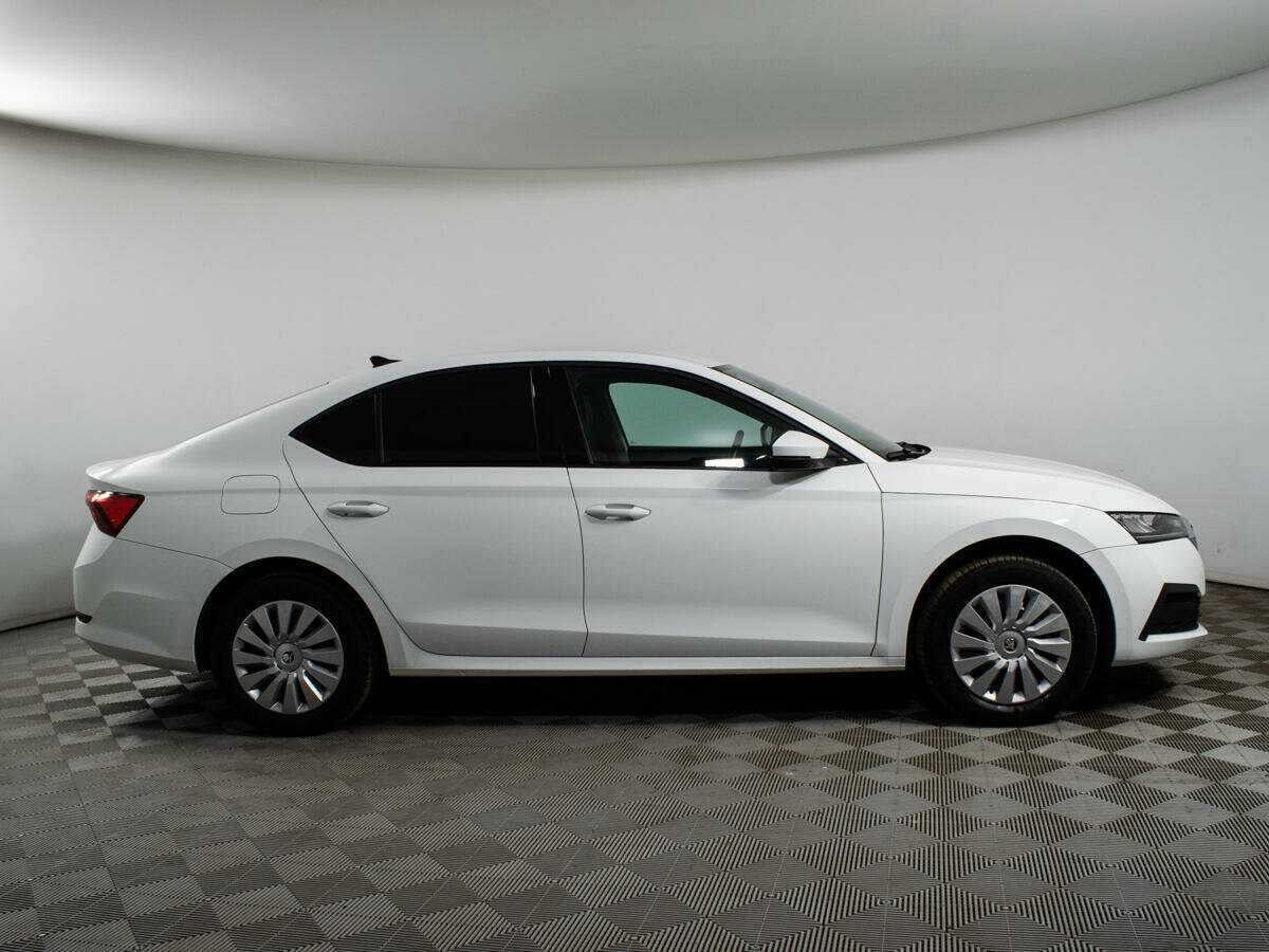 Skoda Octavia с пробегом — 2021 год. Фото: #3