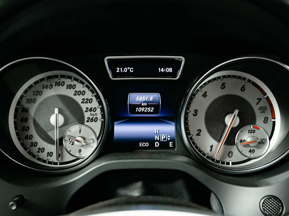 Mercedes-Benz GLA с пробегом — 2014 год. Фото: #9