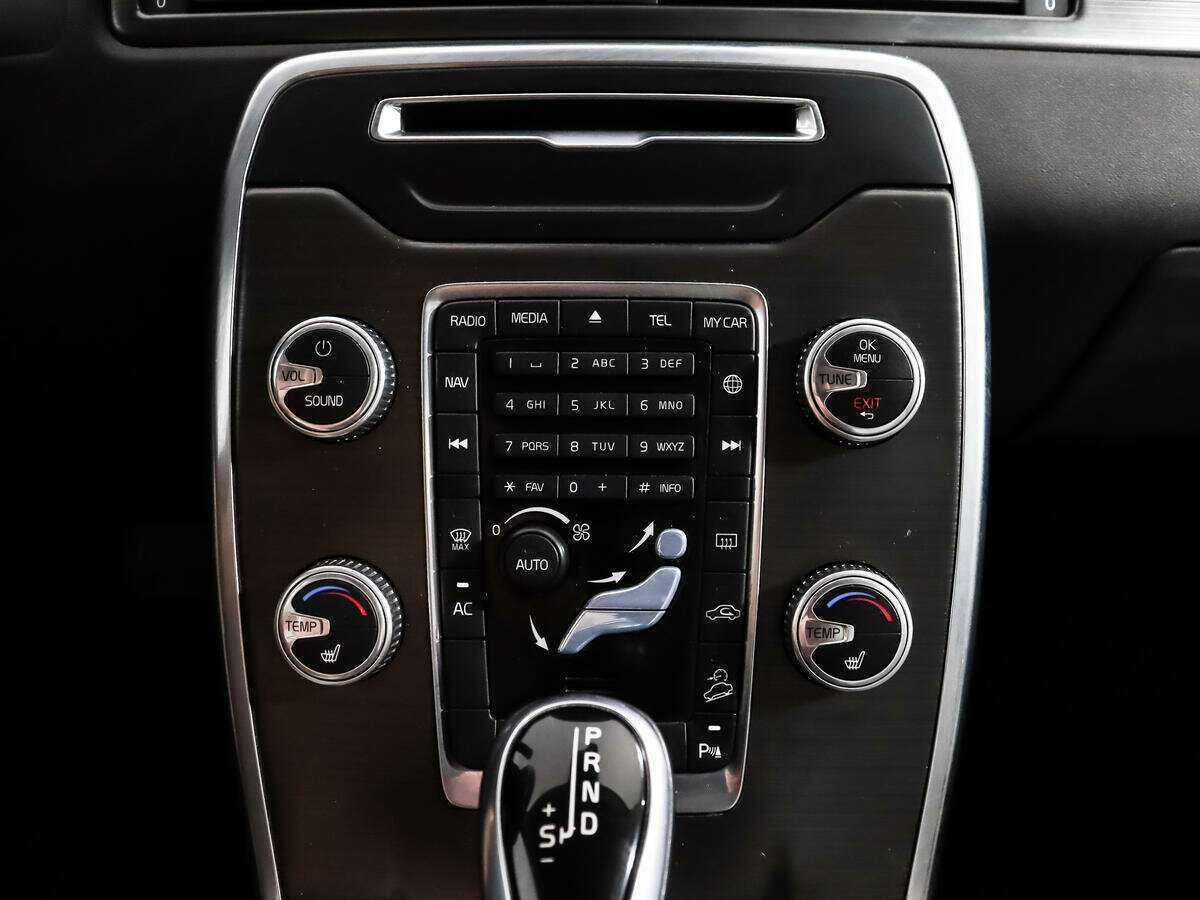 Volvo XC70 с пробегом — 2014 год. Фото: #14