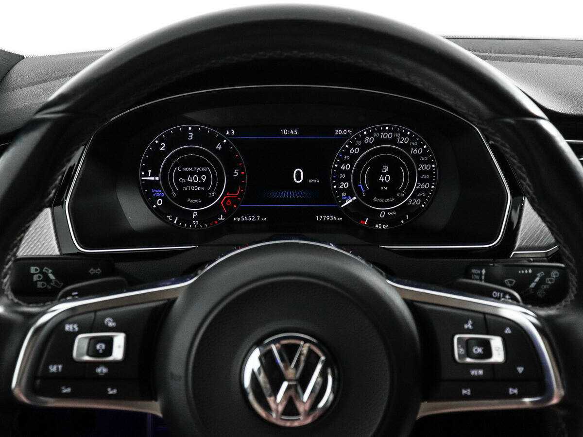 Volkswagen Passat с пробегом — 2019 год. Фото: #22