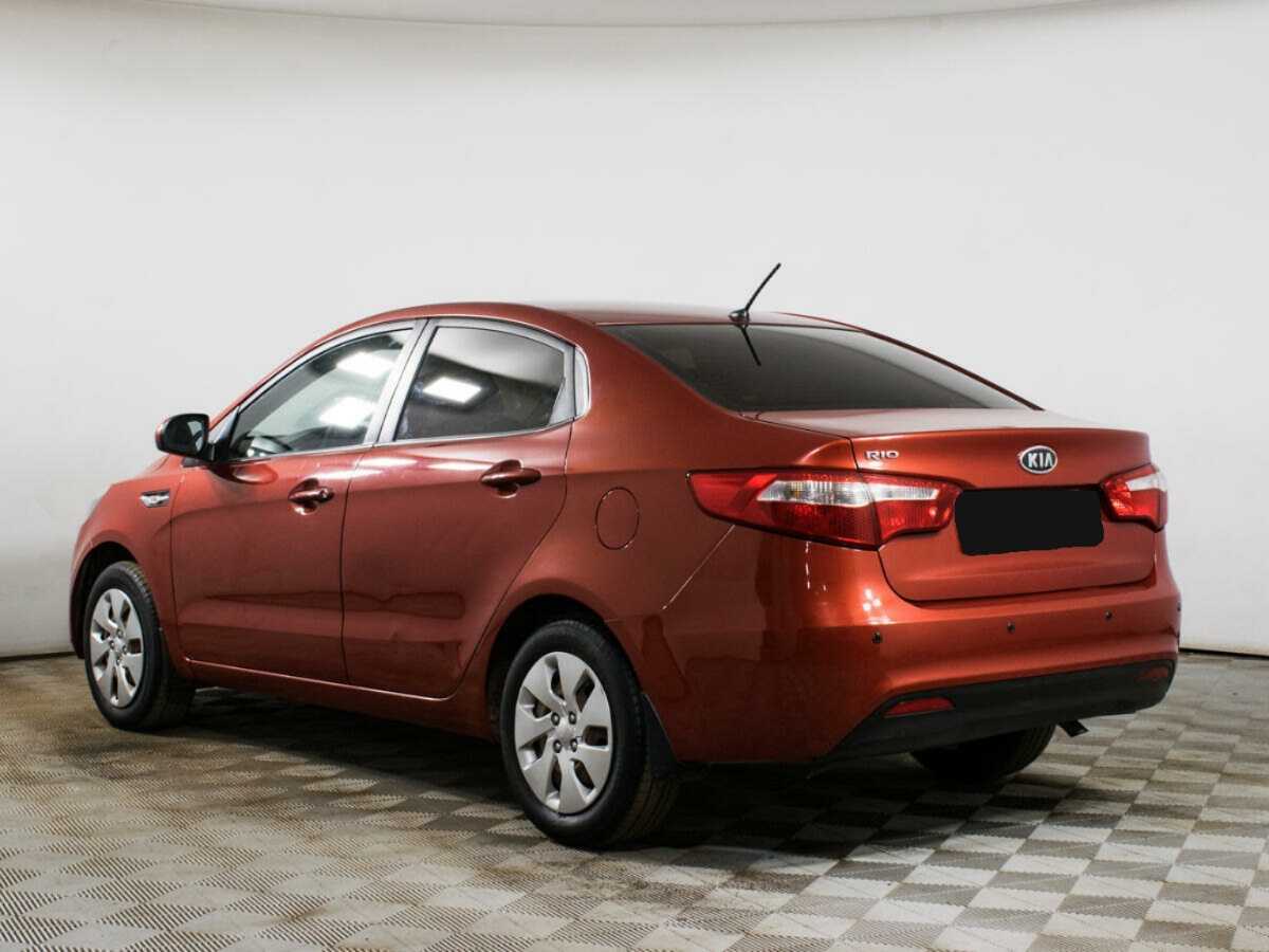 Kia Rio с пробегом — 2012 год. Фото: #6