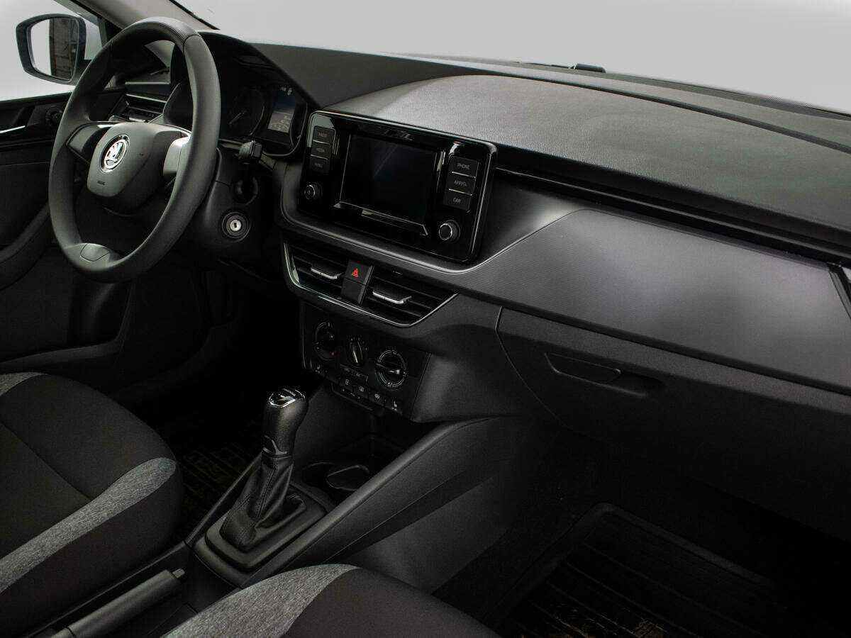 Skoda Rapid с пробегом — 2022 год. Фото: #6