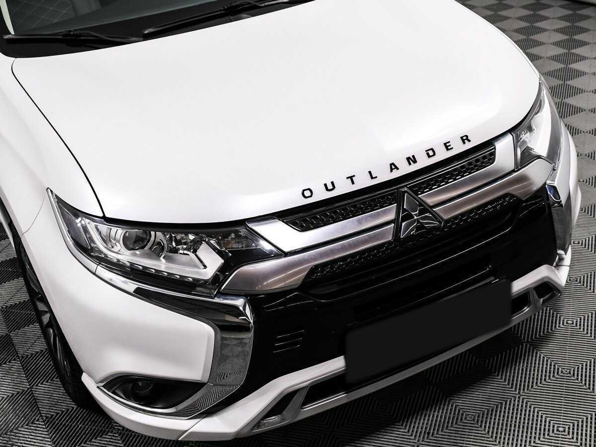 Mitsubishi Outlander с пробегом — 2022 год. Фото: #14
