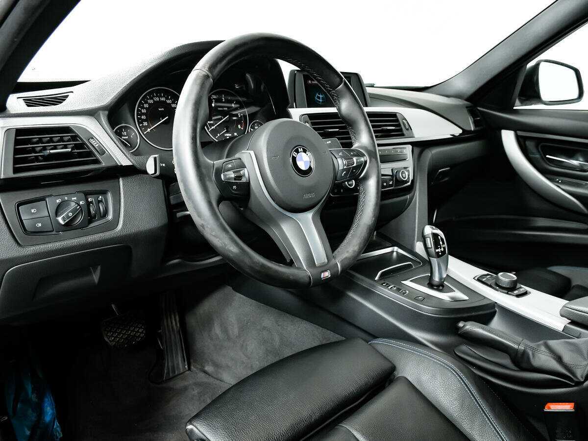 BMW 3 серии с пробегом — 2018 год. Фото: #11