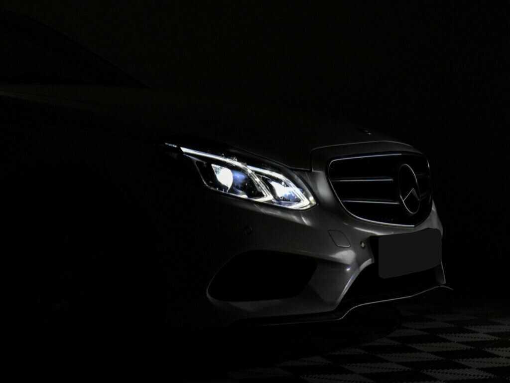 Mercedes-Benz E-Класс с пробегом — 2015 год. Фото: #23