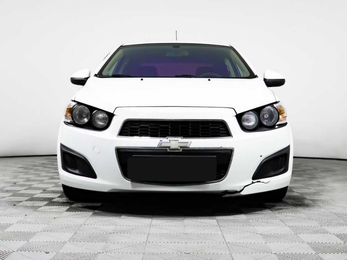 Chevrolet Aveo с пробегом — 2014 год. Фото: #1