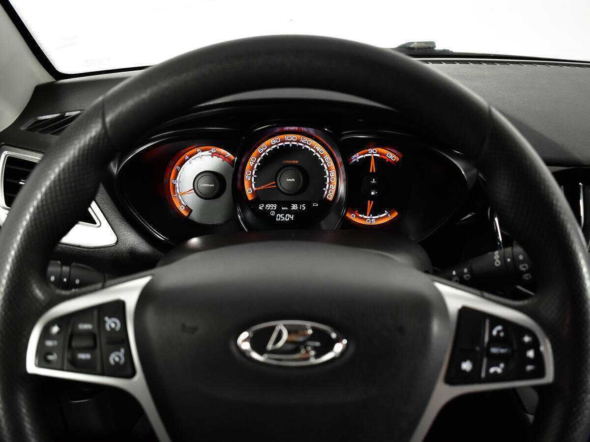 Lada (ВАЗ) Vesta с пробегом — 2020 год. Фото: #7