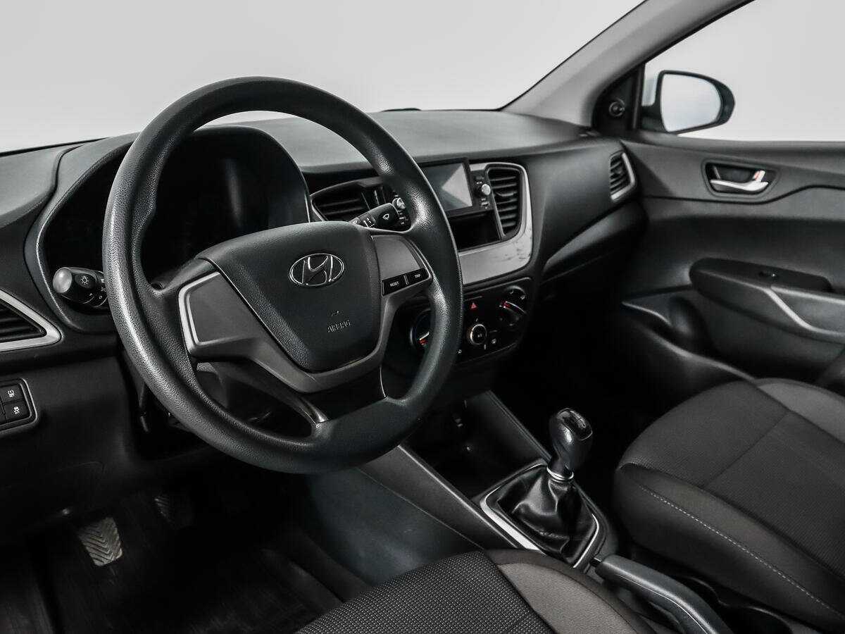Hyundai Solaris с пробегом — 2018 год. Фото: #8