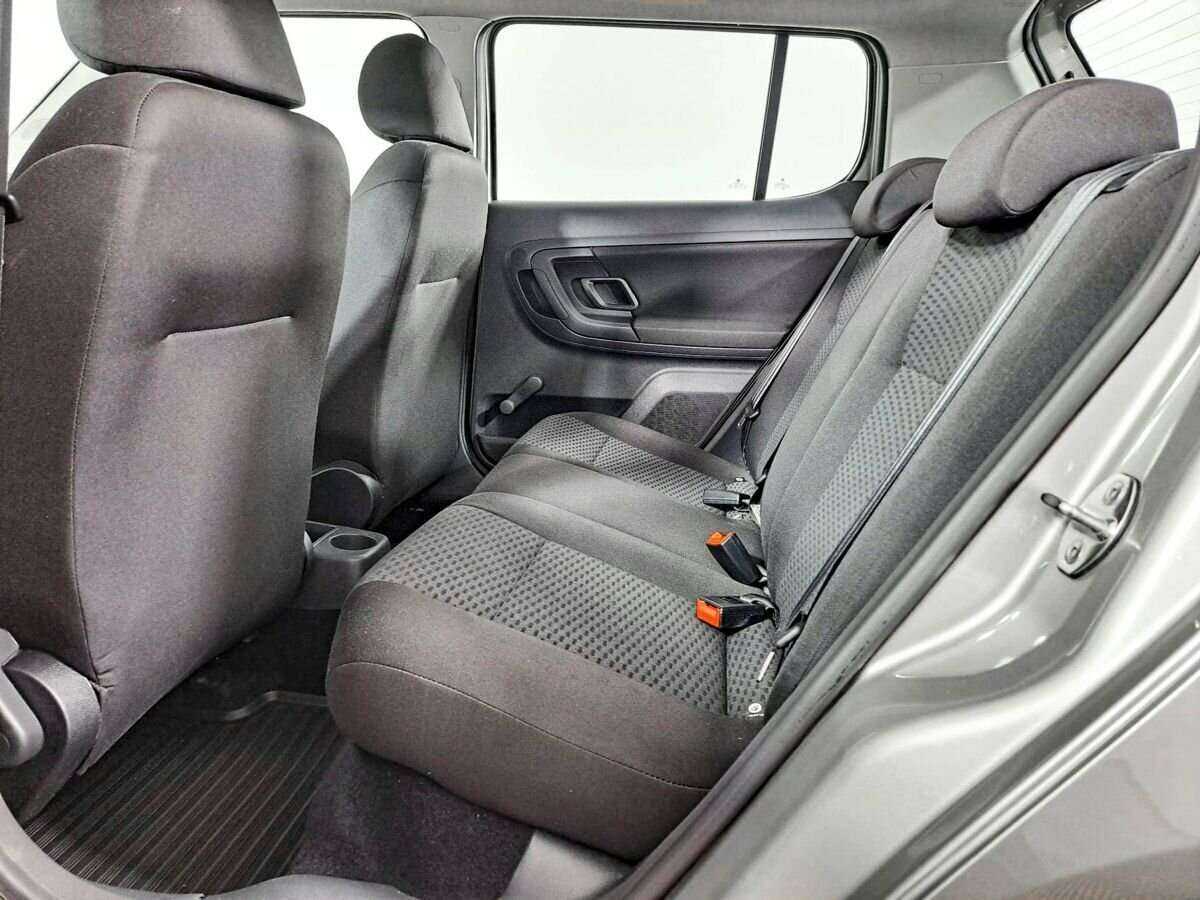 Skoda Fabia с пробегом — 2013 год. Фото: #9