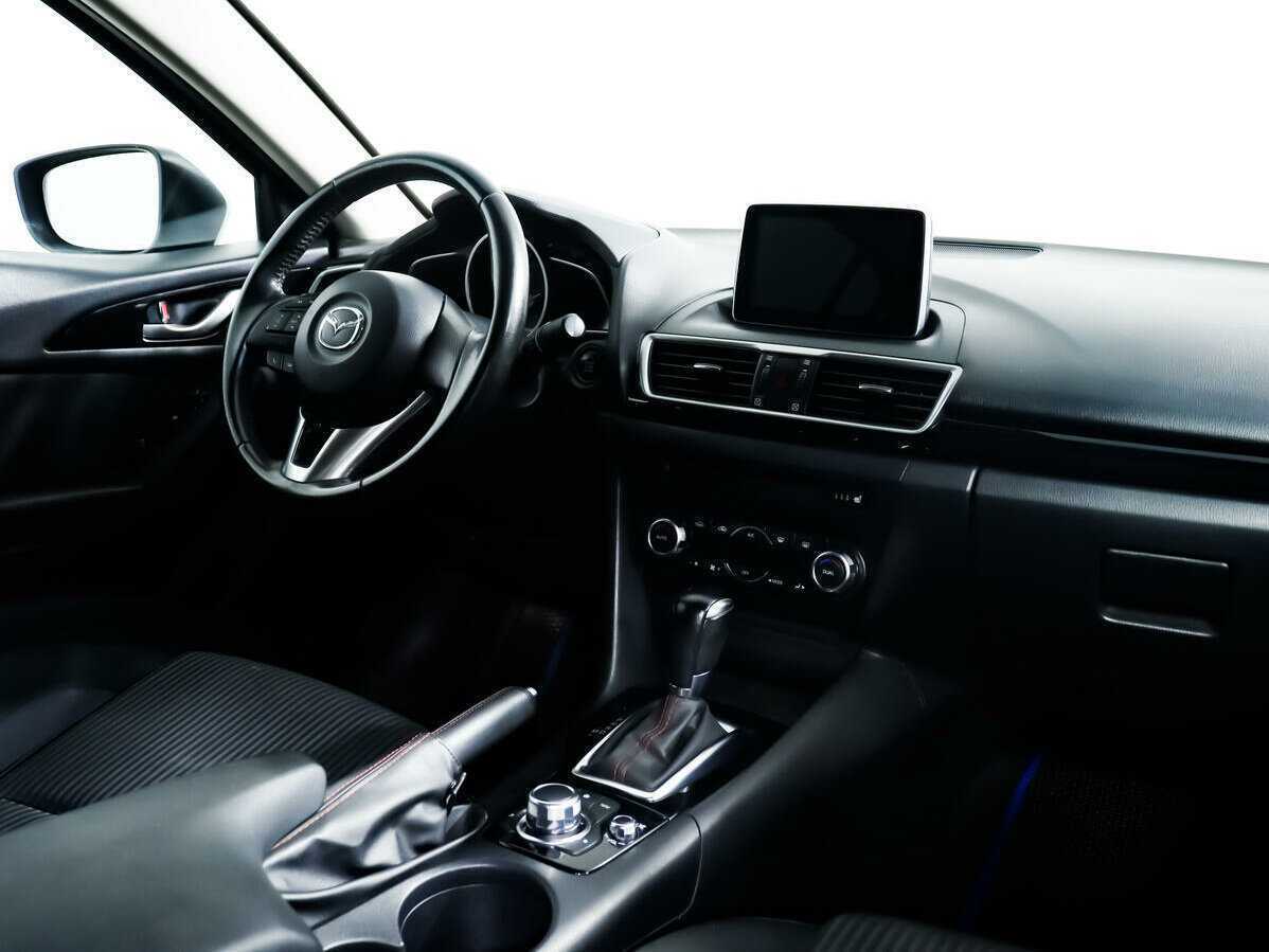 Mazda 3 с пробегом — 2013 год. Фото: #6