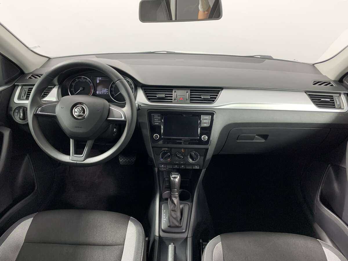 Skoda Rapid с пробегом — 2019 год. Фото: #11