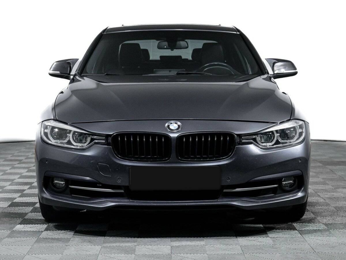 BMW 3 серии с пробегом — 2017 год. Фото: #1