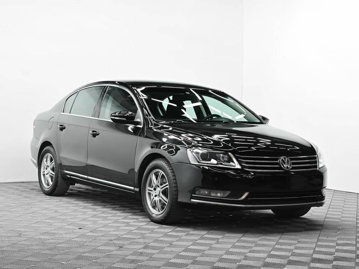 Volkswagen Passat с пробегом — 2012 год. Фото: #1
