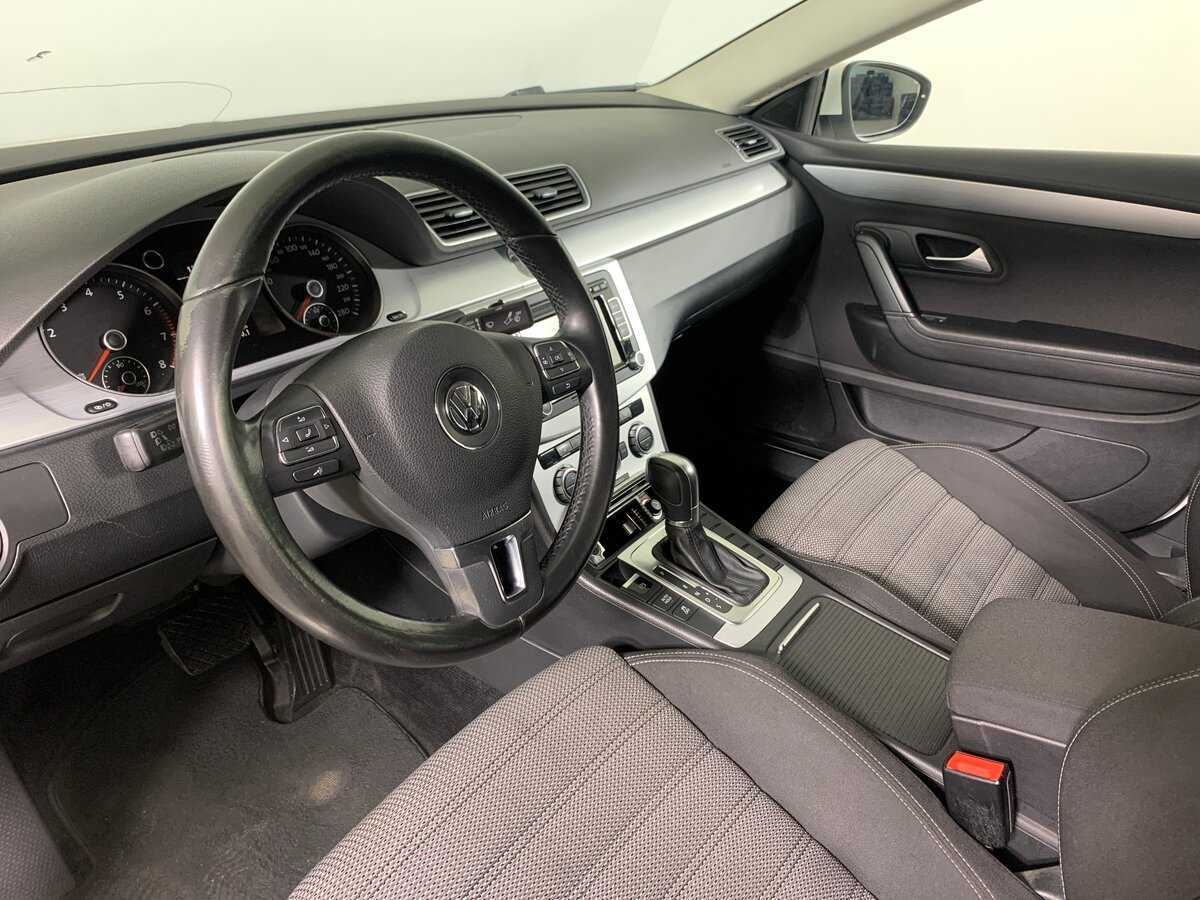 Volkswagen Passat CC с пробегом — 2013 год. Фото: #11