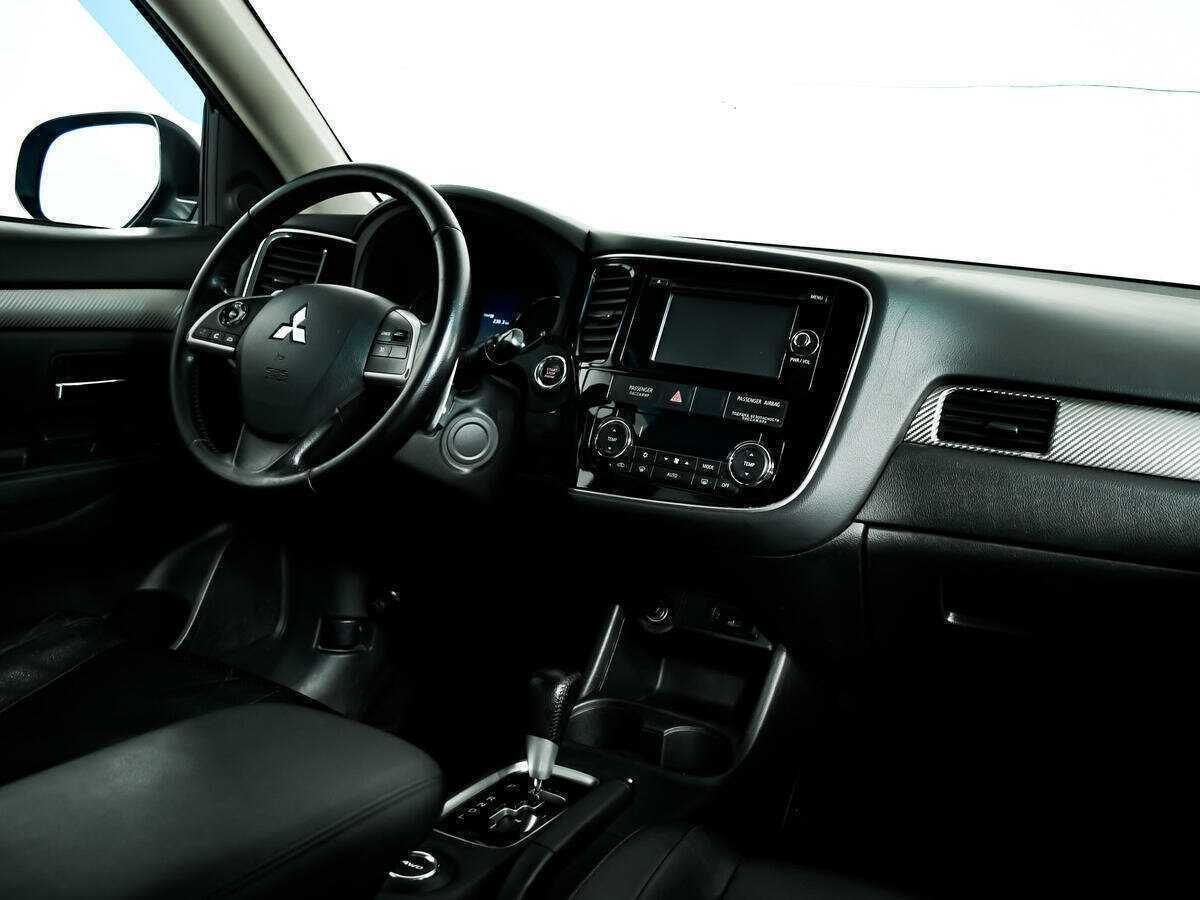 Mitsubishi Outlander с пробегом — 2012 год. Фото: #6