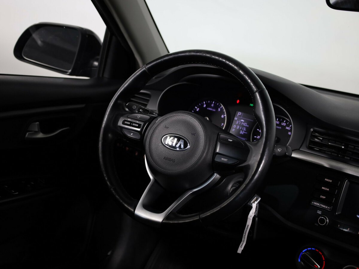 Kia Rio с пробегом — 2017 год. Фото: #9