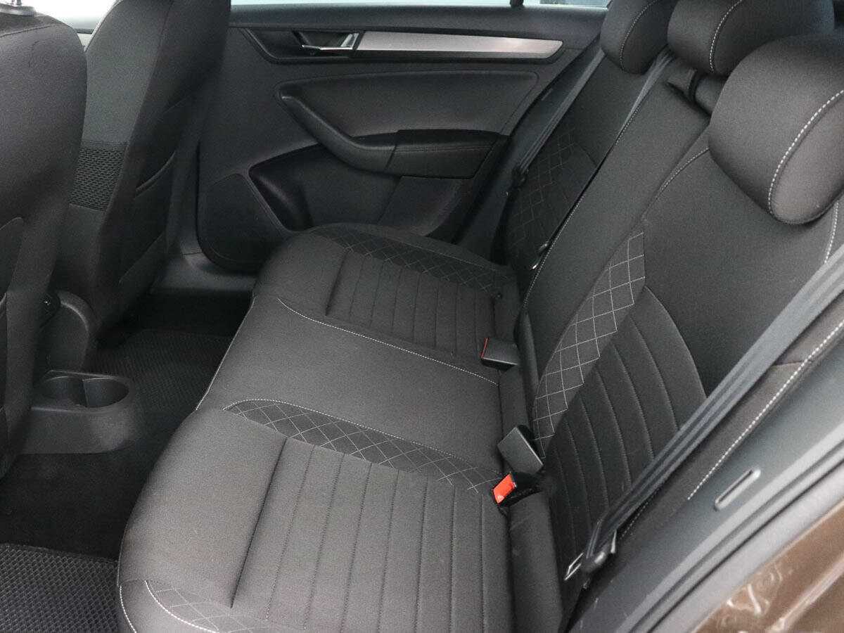 Skoda Rapid с пробегом — 2019 год. Фото: #8