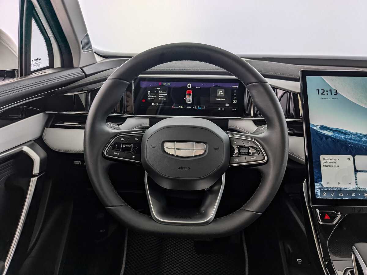 Geely Atlas с пробегом — 2024 год. Фото: #15