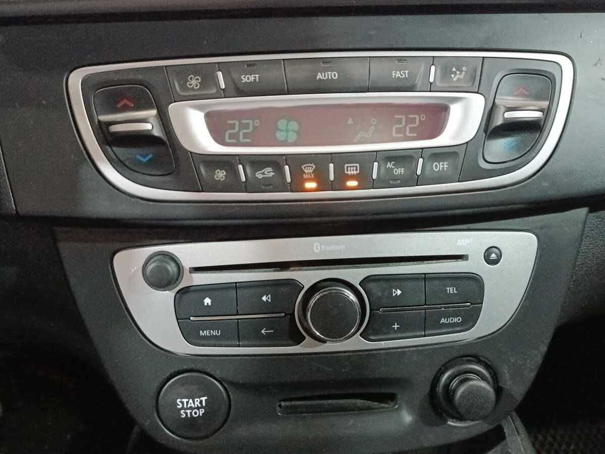 Renault Fluence с пробегом — 2016 год. Фото: #13