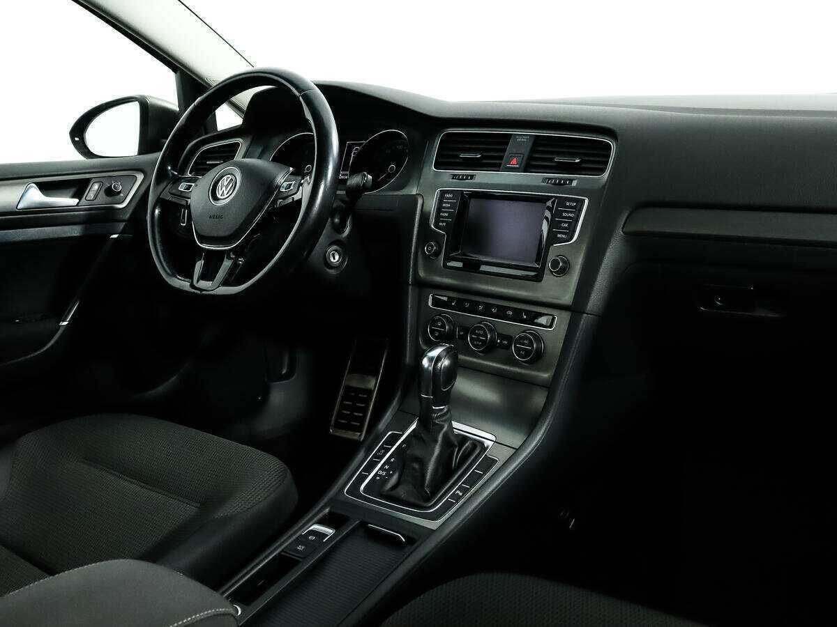 Volkswagen Golf с пробегом — 2013 год. Фото: #12