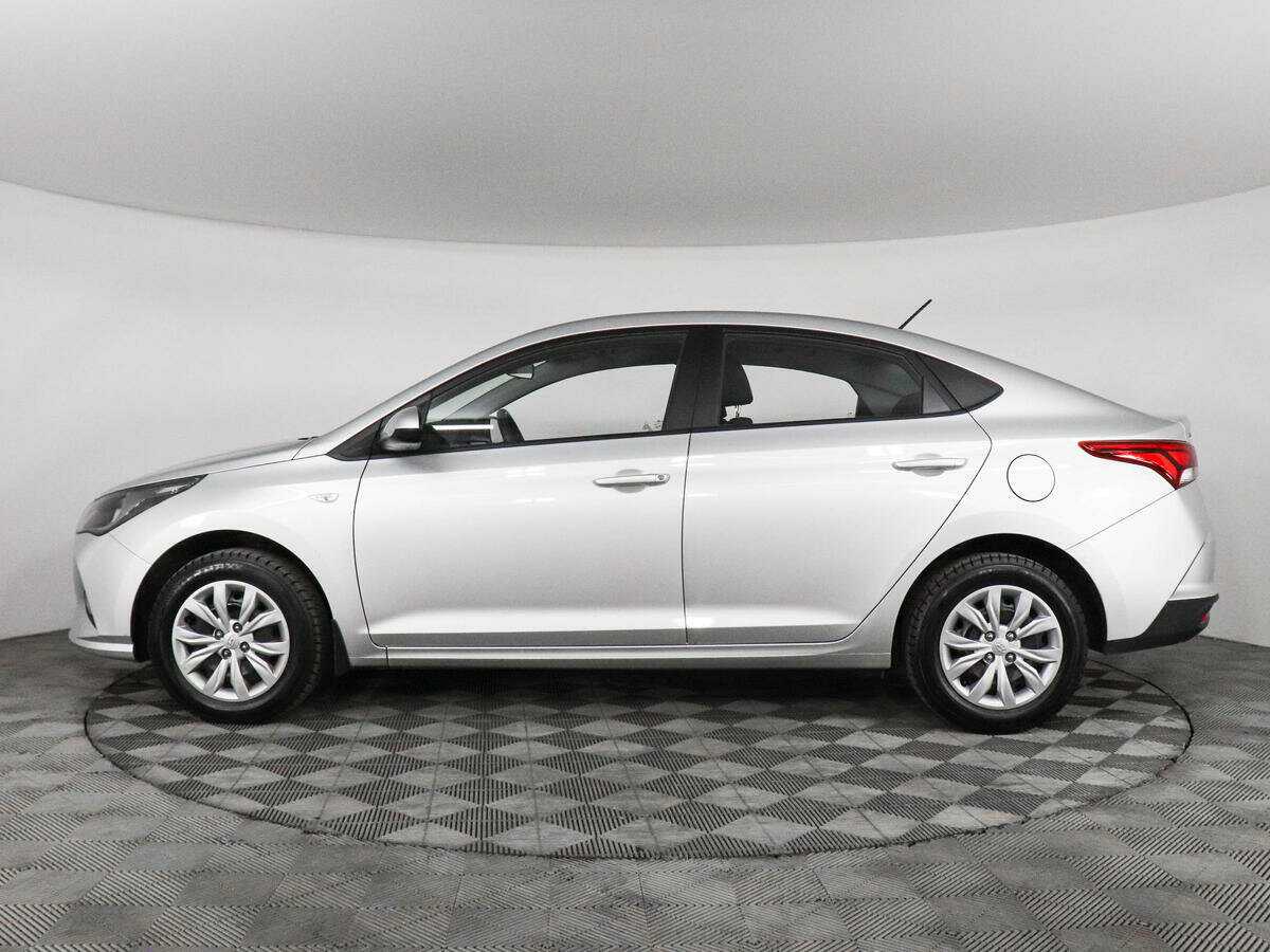 Hyundai Solaris с пробегом — 2021 год. Фото: #7