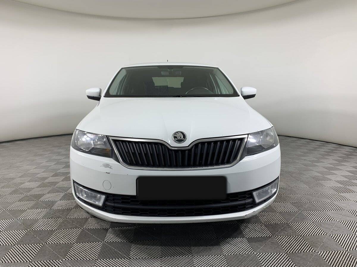 Skoda Rapid с пробегом — 2016 год. Фото: #1