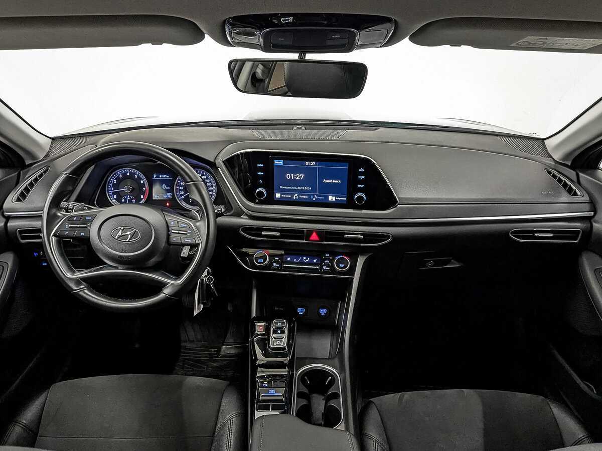 Hyundai Sonata с пробегом — 2021 год. Фото: #13