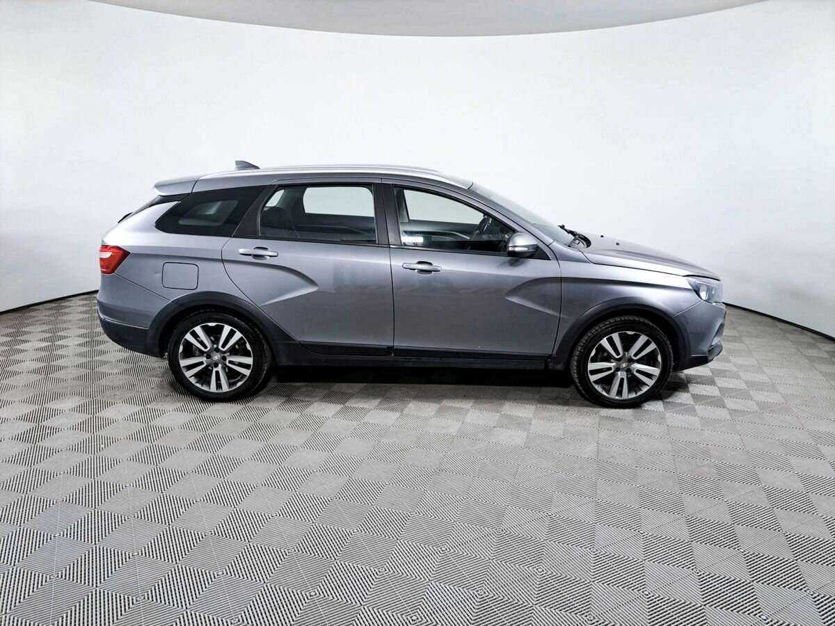 Lada (ВАЗ) Vesta с пробегом — 2017 год. Фото: #3