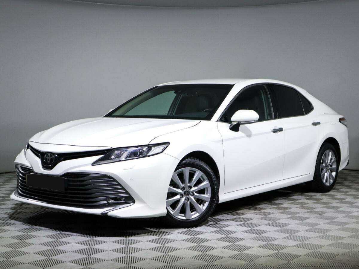 Toyota Camry с пробегом — 2018 год. Фото: #0